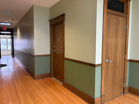 3rd image of 5019 Underwood Ave APT 204