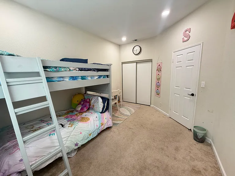 Bedroom ( Kids )