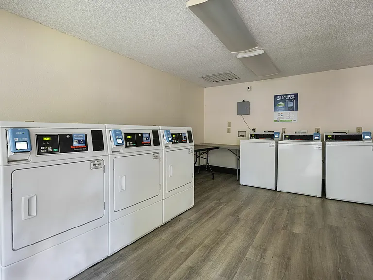 Willow Lakes Laundry Room
