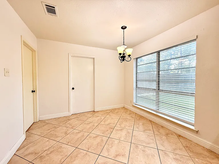 5100 Oak Timbers Ct — Photo 33