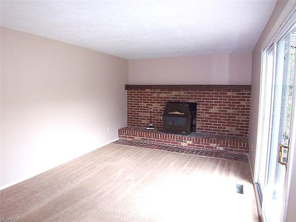 3rd image of 2861 Wexford Blvd