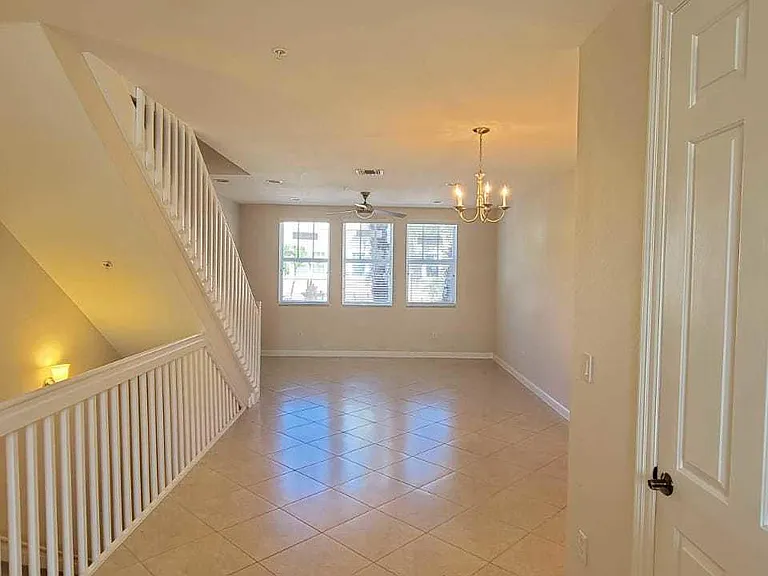 870 Marina Del Ray Ln #3 — Photo 5