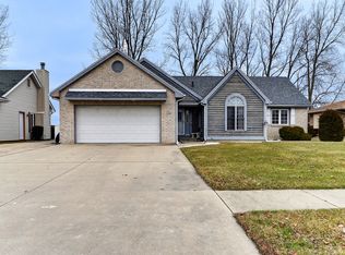 1009 W Longfellow Dr, Manteno, IL 60950