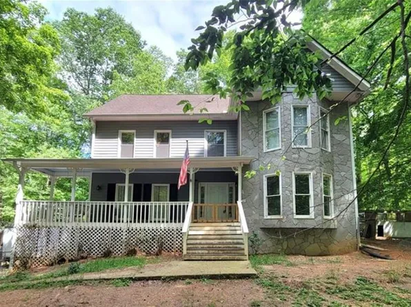 680 Turnberry Dr, Hiram, GA 30141