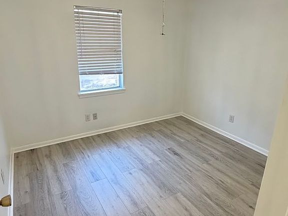 5th image of 2717 S 41st St