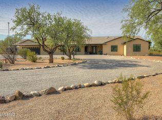 8770 E Eagle Feather Rd, Tucson, AZ 85749