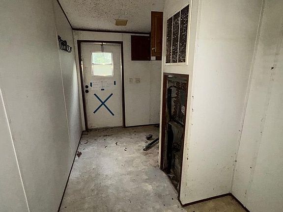 4th image of 6313 Philip Rd