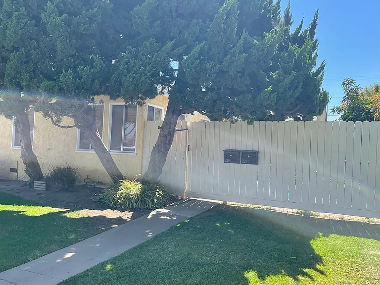 2207 Euclid Ave — Photo 3