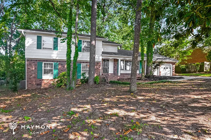 714 Vintage Ln — Photo 1