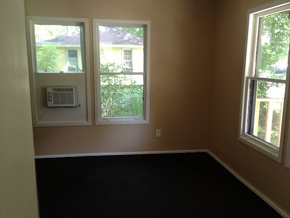 3rd image of 3536 Kallaher Ave