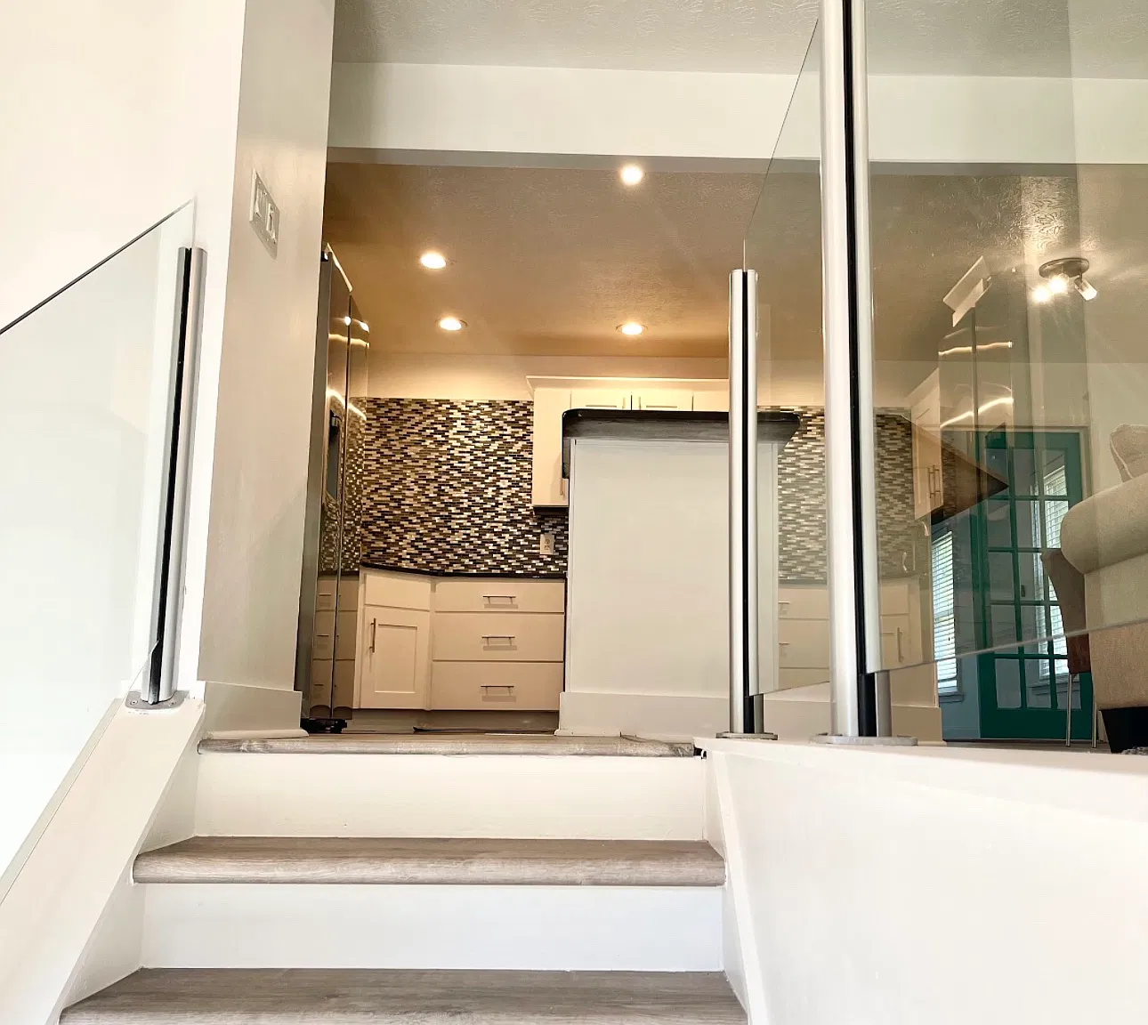 4 bed, 2500 sqft, $2,900 — Photo 4
