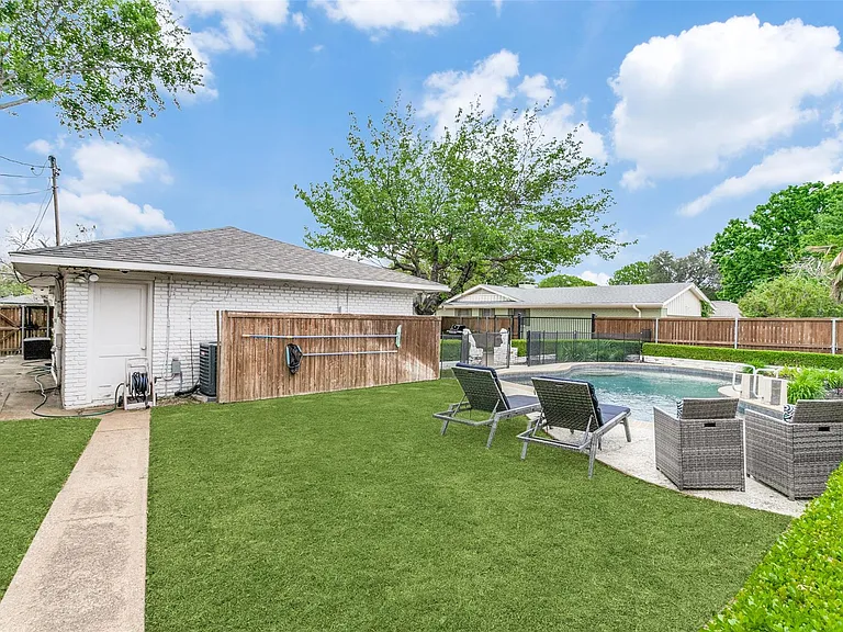 4805 Creighton Dr — Photo 25