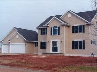 200 E Carrington Ln, Appleton, WI --