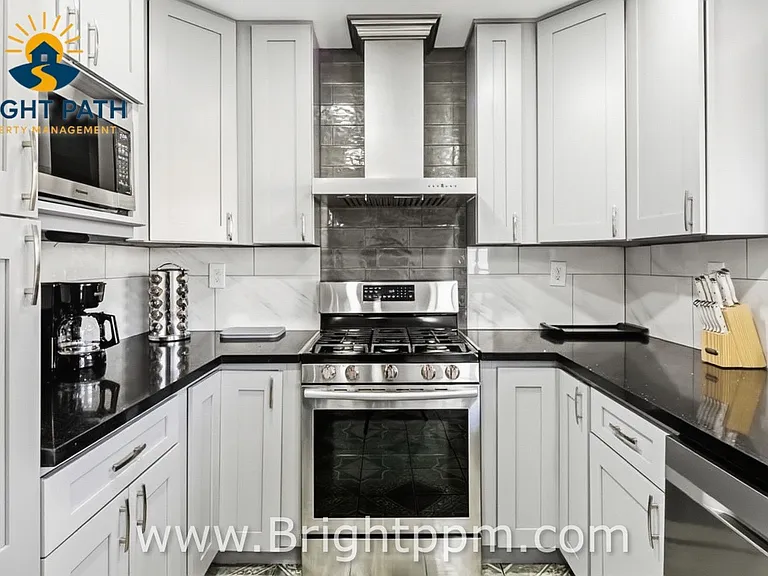 25280 Bay Ave — Photo 9