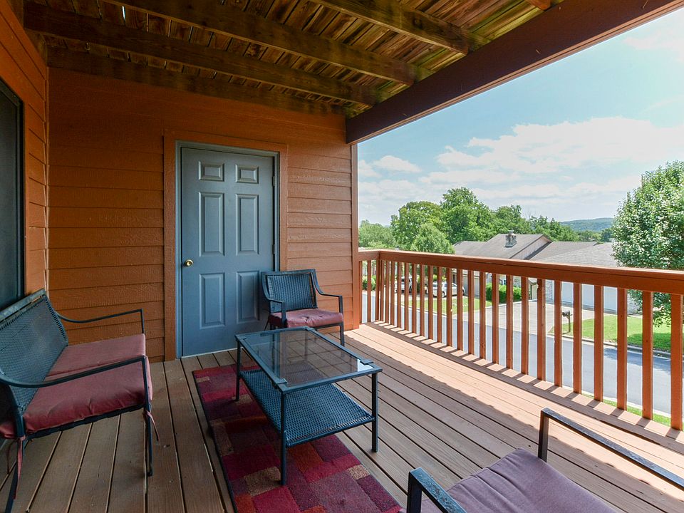 1st image of 161 Avondale Dr APT 1