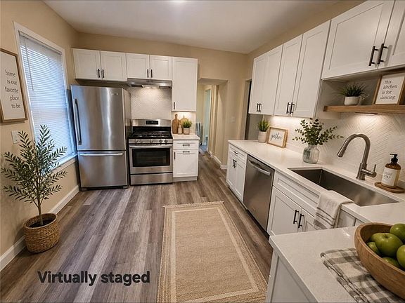 3rd image of 28 Carver St