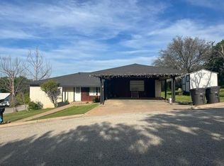 301 Shanan St, Brady, TX 76825