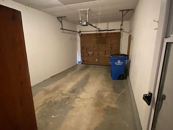 4th image of 85 Groton Dr