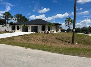 4852 30th St SW, Lehigh Acres, FL 33973
