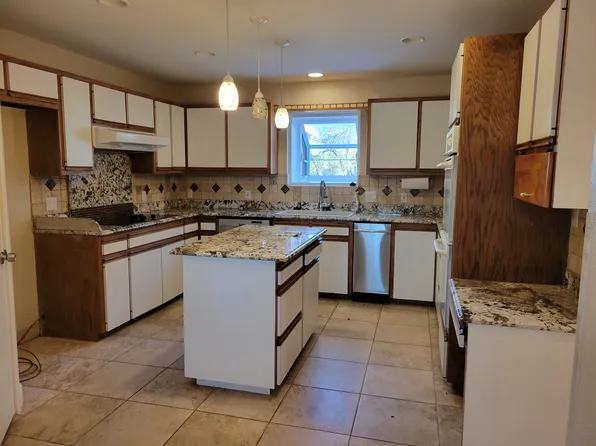 19 Tall Oaks Trl, Austin, TX 78737