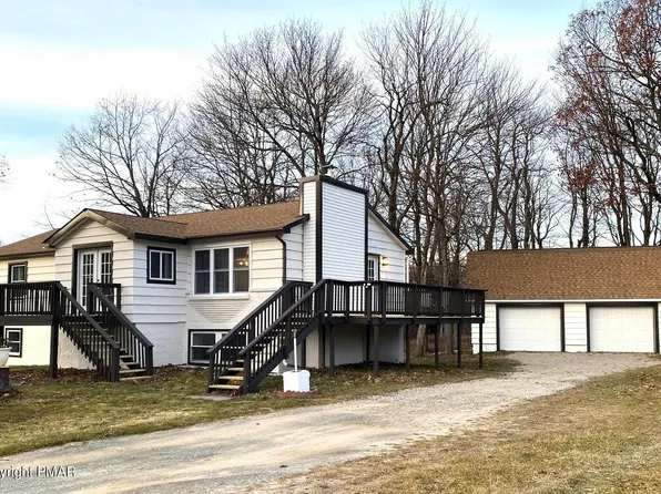 120 Ewe Ln, Tobyhanna, PA 18466