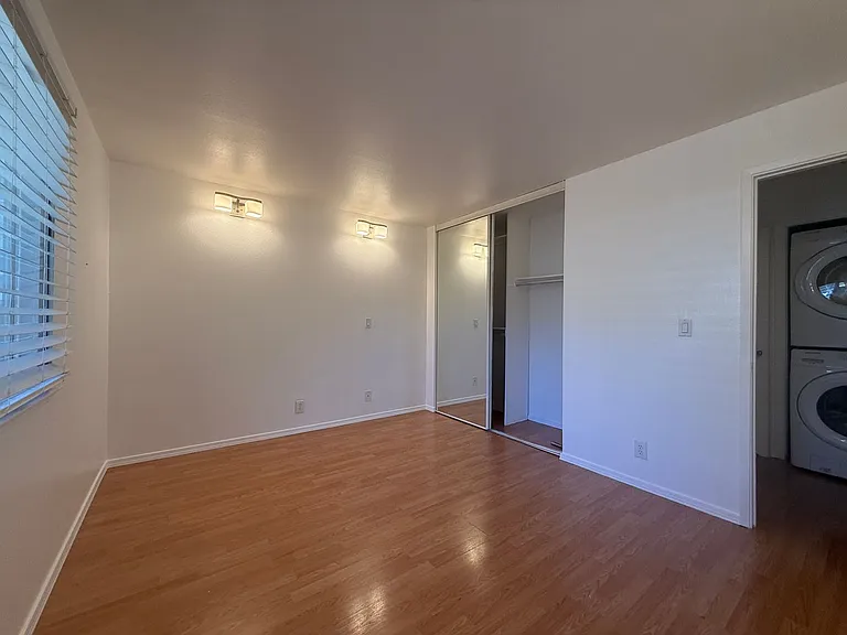 1505 Four Oaks Cir — Photo 11