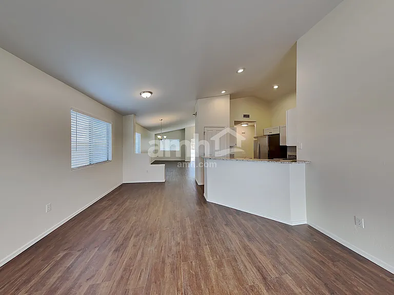 7918 S Clarkson Ct — Photo 8