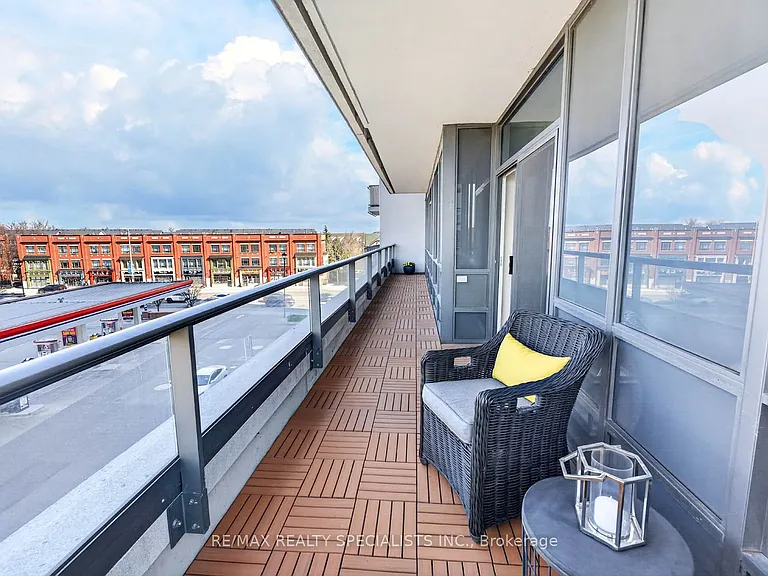 1 Hurontario St #306 — Photo 41