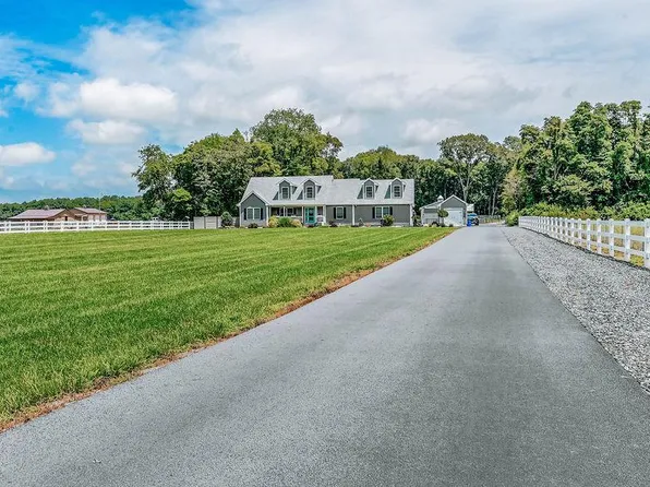 694 Vine St, Bethel, DE 19931