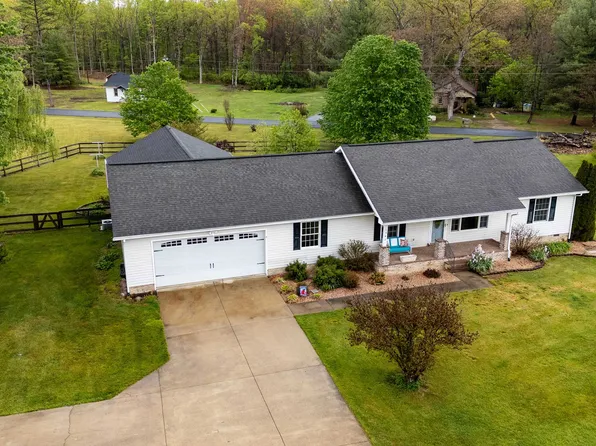 1582 Howardsville Tpke, Stuarts Draft, VA 24477