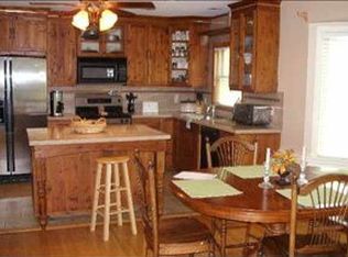 349 N Parkwood Ln, Wichita, KS 67208