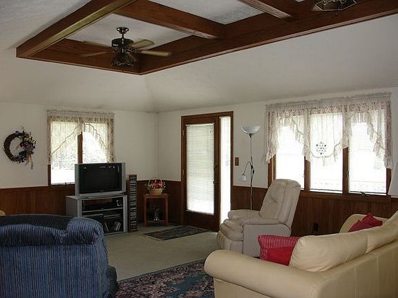 16x24 Family Room