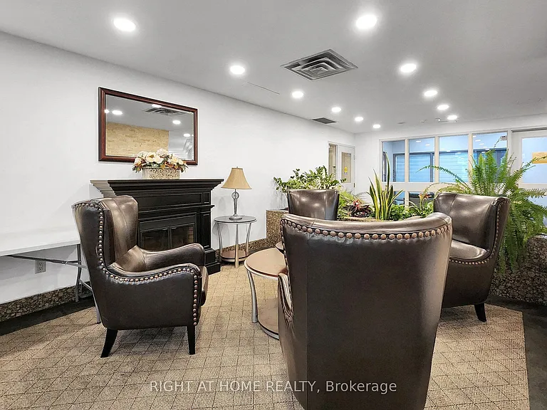 7805 Bayview Ave #1120 — Photo 4