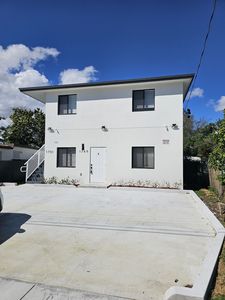 1749 NW 69th St, Miami, FL, 33147