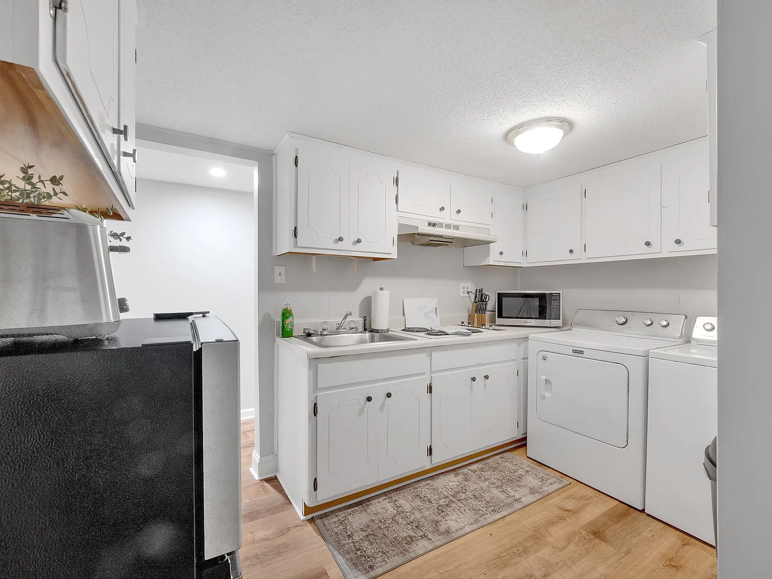 Kingsway Cir, Charlotte — Photo 4
