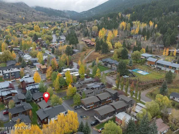 560 E Kelly Ave #A, Jackson, WY 83001