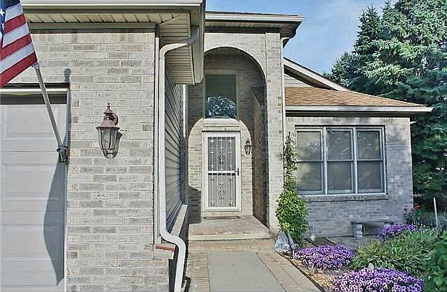 1st image of 1946 Lear Dr