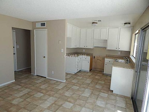 5th image of 1686 Del Almo Dr