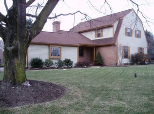 2585 Woodview Dr, Lancaster, PA