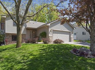 1433 Deerfield Rd, Waconia, MN 55387
