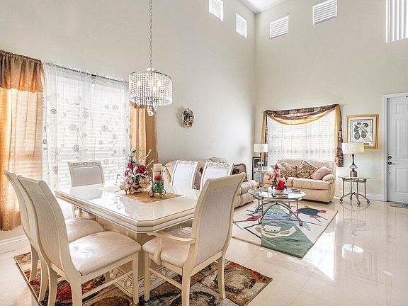 5th image of 21196 Via Ventura