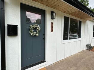 233 E Larry St, Augusta, KS 67010