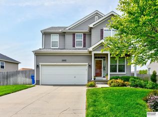 16501 Aurora St, Omaha, NE 68136