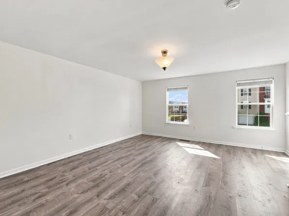 61 Natural Way #61, Martinsburg, WV 25404