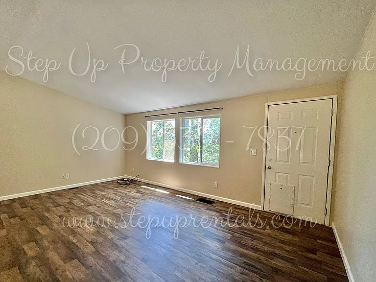23495 Kreitzer Way — Photo 5