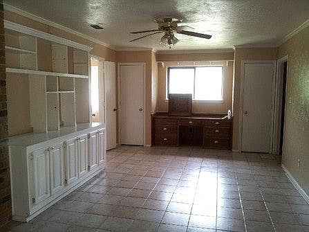3rd image of 230 Sandero Dr