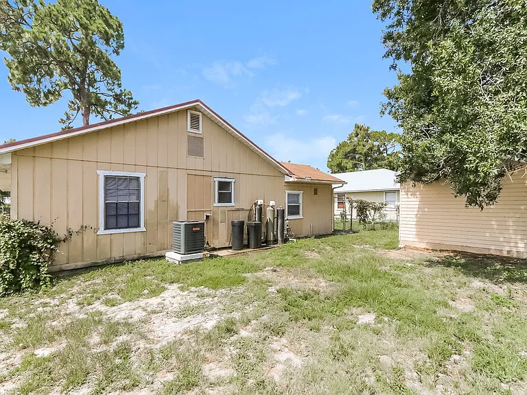 360 Melton Dr — Photo 16
