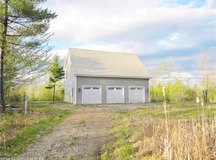 26 Stinchfield Hill Rd, Chesterville, ME 04938