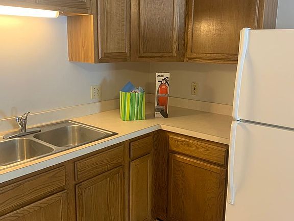 5th image of 119 W Market St #10170895