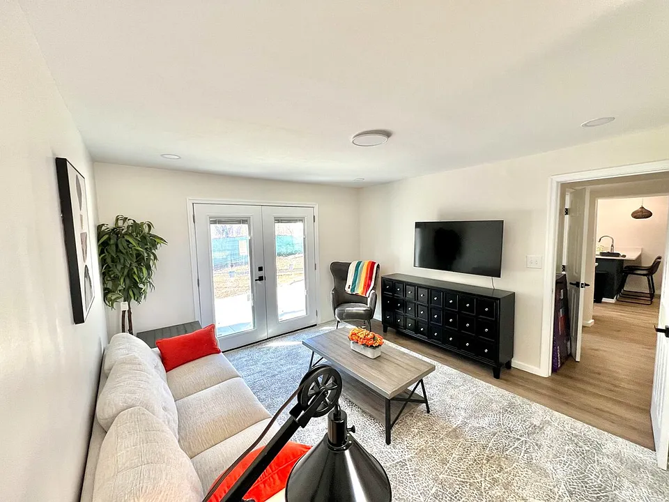 907 Rollins Ave #ID1473413P